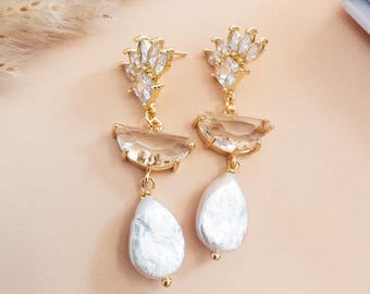 Pendientes colgantes de perlas estilo Bridgerton, pendientes de novia de oro vintage, joyería romántica para bodas, pendientes colgantes de perlas llamativos para despedida de soltera.