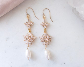 Boho Bridal Pearl Earrings Wedding Earrings Gold White Pearl Earrings for Bride Crystal Drop Earrings Cubic Zirconia Earrings Long Earrings