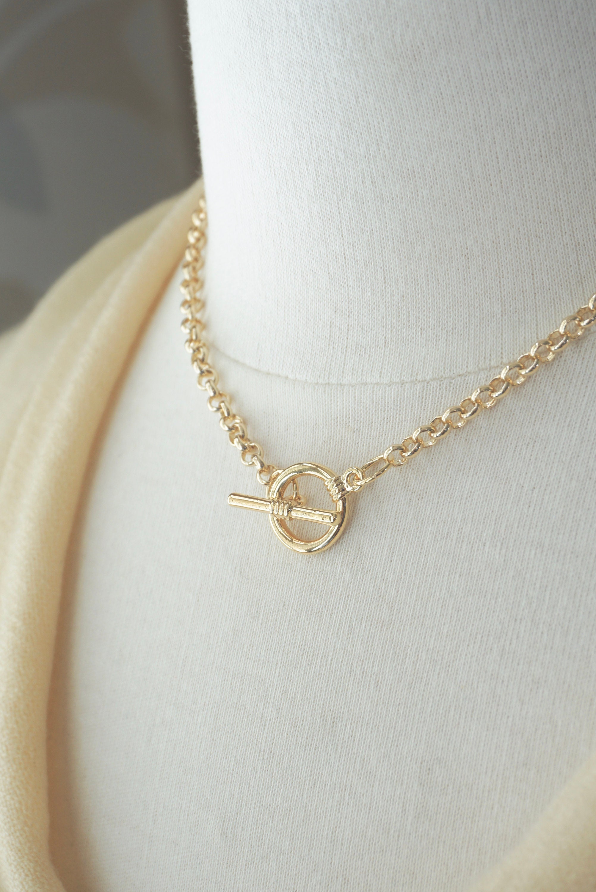 Gold Toggle Necklace Chunky Chain Choker Chunky Chain Link Necklace  Stacking Necklace Front Toggle Necklace Toggle Clasp Necklace 