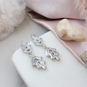 Silver Art Deco Earrings Stud Earrings Silver Vintage Bridal Earrings Art Deco Wedding Jewelry Simple Crystal Posts Earrings Bridesmaid Gift