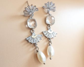 Pendientes Art Déco de perlas, pendientes colgantes vintage de plata, pendientes de perlas para novias, joyería para invitadas de boda, pendientes elegantes y llamativos, regalo para ella.