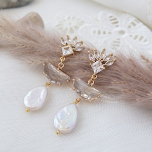 Pearl Statement Earrings for Bride Wedding Pearl Earrings Long Bridal Earrings Pearl Drops Vintage Style Wedding Jewelry Bridal Shower Gift