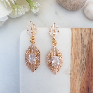 Retro Style Bridal Earrings Gold Art Deco Earrings Vintage Style Crystal Dangle Earrings Geometric Special Occasion Earrings Gatsby Gala
