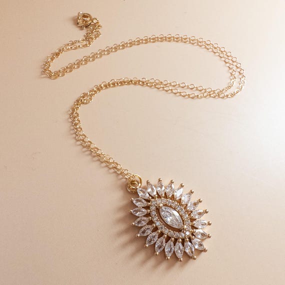 Regencycore Crystal Necklace Bridgerton Style Jewelry Vintage Inspired Glam Necklace for Formal Wear Regency Cosplay Accessories