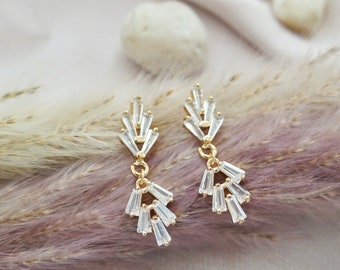 Stud Earrings Art Deco Earrings Vintage Stud Earrings Boho Bridal Earrings Gatsby Earrings Small Crystal Earrings Simple Wedding Earrings