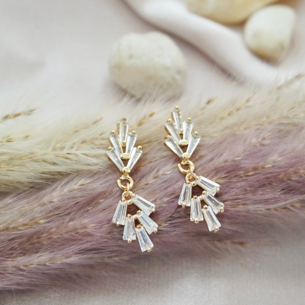 Stud Earrings Art Deco Earrings Vintage Stud Earrings Boho Bridal Earrings Gatsby Earrings Small Crystal Earrings Simple Wedding Earrings