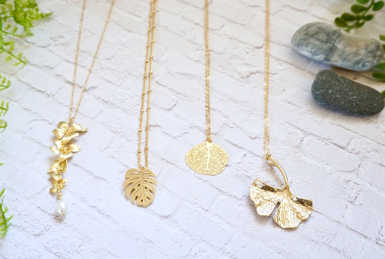 Gold Gingko Pendant Necklace Delicate Jewelry Gingko Biloba Necklace Dainty Gold Necklace Unique Necklace Gingko Leaf Necklace