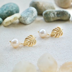 Monstera Stud Earrings with Freshwater Pearls Monstera Leaf Earrings, Pearl Earrings, Gemstone Earrings, Small Stud Earrings image 2