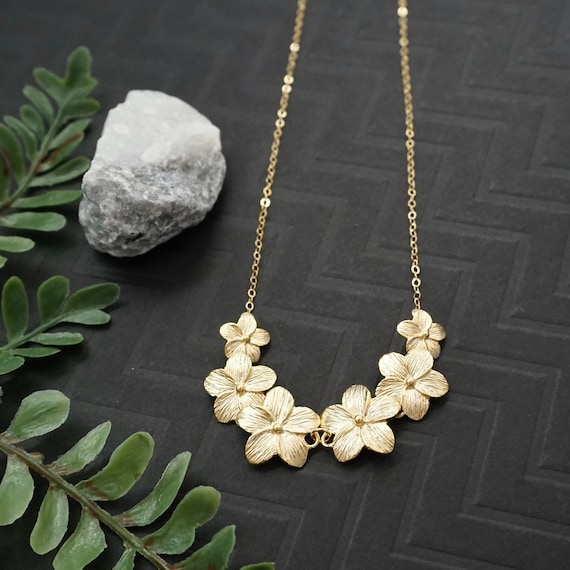 14 Karat Yellow Gold Plumeria Necklace, 18