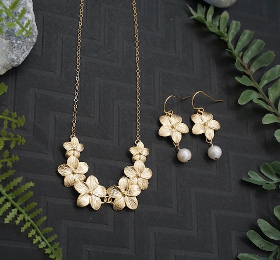 14K Plumeria Two Tone Pendant (11mm) – Genova Hawaiian Jewelry & Pearls