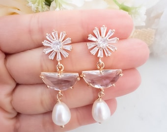 Bridal Floral Earrings Crystal Pearl Flower Earrings Daisy Pearl Bridal Drop Earrings Bridal Shower Gift for Spring Summer Wedding Jewelry