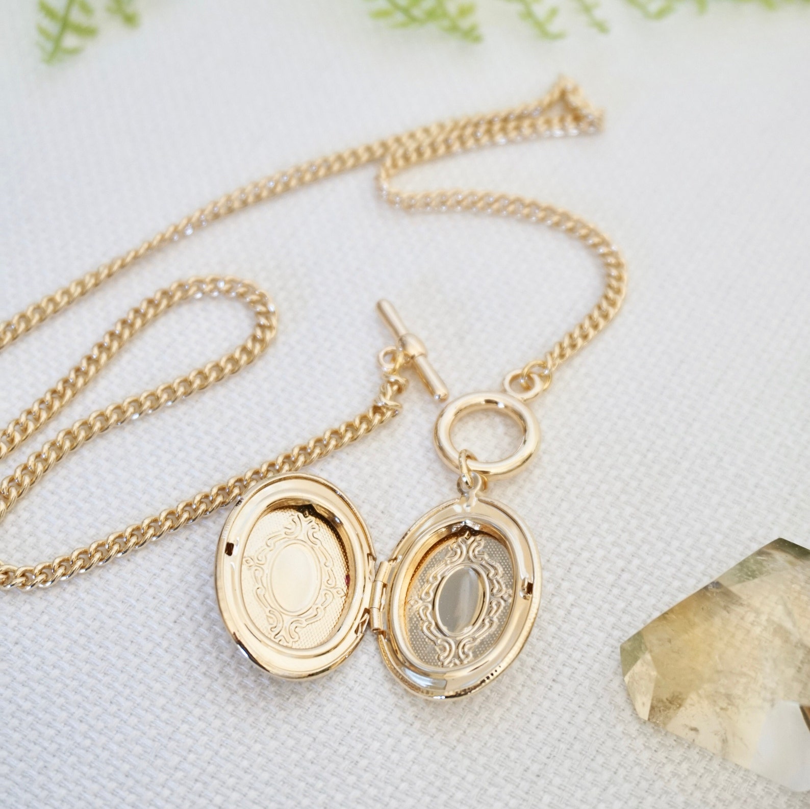 Oval Locket Necklace Locket Pendant Necklace Gold Locket Etsy