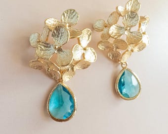 Pendientes de invitada para boda de verano, joyería floral llamativa para eventos formales, pendientes de poste con flores color verde azulado dorado para fiestas en el jardín o brunch, hortensias 3D