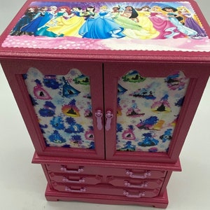 Disney&#39;s Princess Upcycled Jewelry & Trinket Box