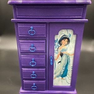 Disney&#39;s Princess Jasmine Jewelry & Trinket Box