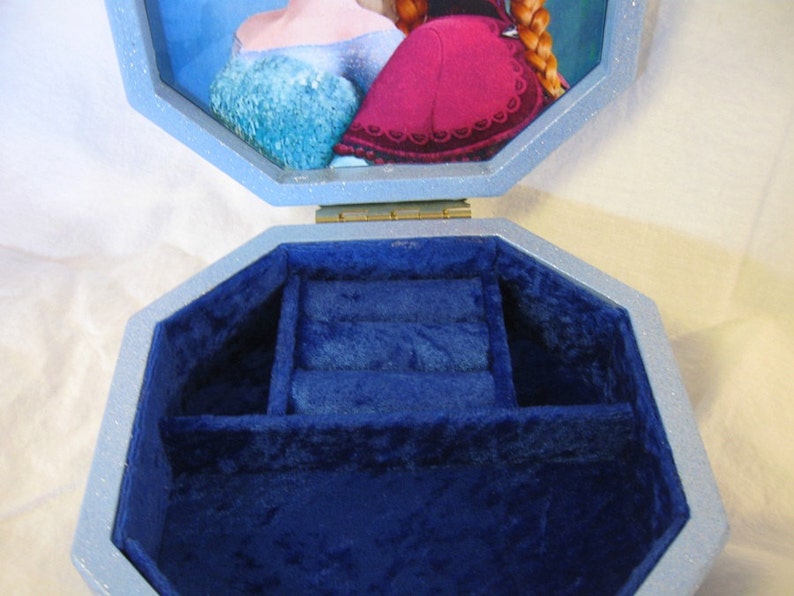 Disney/'s Frozen Anna and Elsa Upcycled Jewelry /& Trinket Box