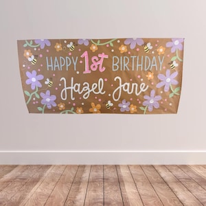 Bannière florale pastel - enseigne en papier kraft peinte à la main - décoration d'anniversaire, de baby shower ou d'événement personnalisée - Project Lane Handmade