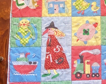 AwESOME 1960s Vintage BABY CRIB BLANKET Patchwork Print LoVE AnImALS