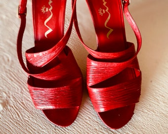 ViNTAGE 1980s NINA HIGH HEEL Sandals SHoes Sexy Red Leather Pumps Shoes 7.5 VaLENTINE