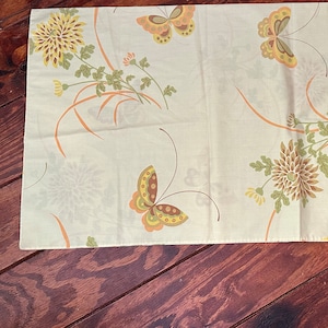 Sweet ViNTAGE BUTTERFLY PILLOWCASE Seventies CoLORFUL Standard Size Seventies Bedding Earthy