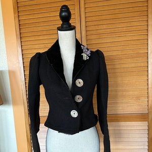 LoVELY Antique 1800’s WOOL BODICE ViNTAGE FiTTED JACKET Wool Cropped Puffy Shoulders Large Buttons Small Black Mourning Jacket 32&quot;