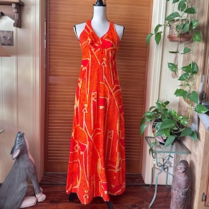 Lovely VINTAGE 1960’s Tiki HAWAIIAN DRESS Small HaWAII Polynesian Maxi Dress Gown Las Vegas Rockabilly