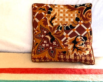 Vintage 1970\u2019s Silver Pilzer Company Polyester Standard Floral Pillow ShamsCases