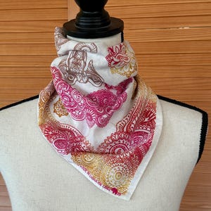 Vintage Hindu ELEPHANT Classic BANDANA Hiking Neckerchief SCaRF 20 x 21 Colorful Cotton