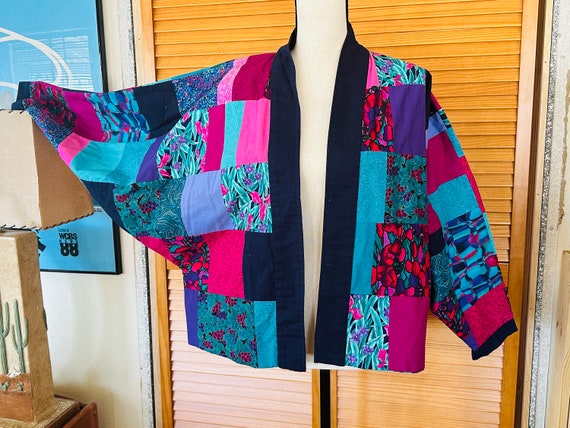 CrOPPED Vintage 80’s KIMONO Style PATCHWORK JACKE… - image 8