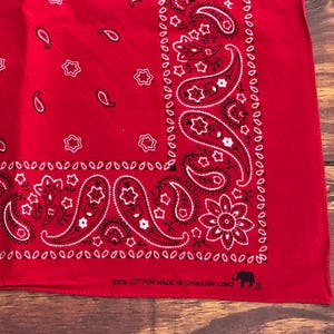 SoFT WoRN Vintage RED Classic BANDANA Black Elephants Trunk Paisley’s & Flowers Design 100% COTTON Logo 1980’s Faded