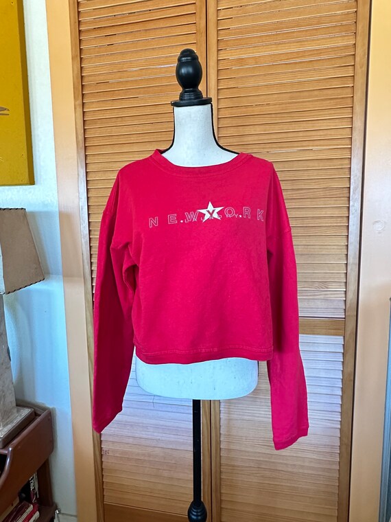 ViNTAGE CROPPED 80'S NEW YoRK SWEATSHiRT Red M N … - image 1