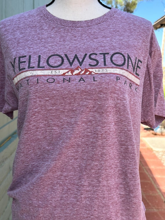 1980’s ViNTAGE YELLOWSTONE NaTIONAL PaRK T SHIRT T