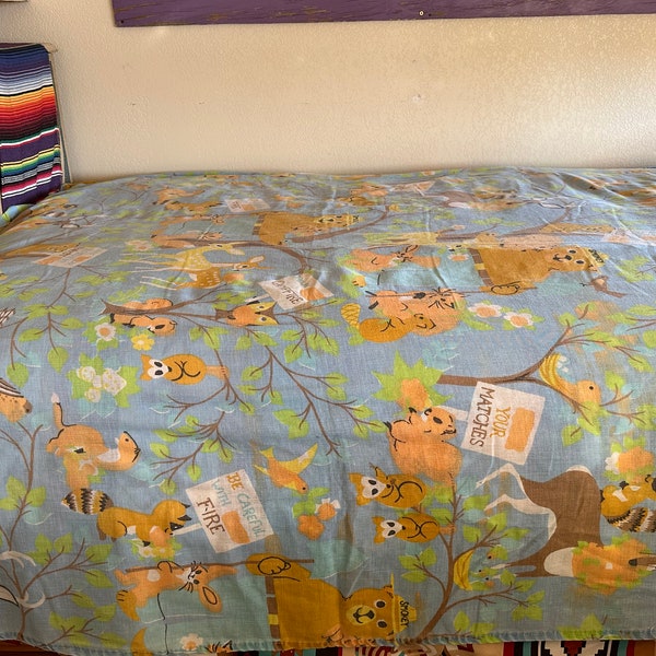 ODD ViNTAGE SMoKEY The BEAR SHEET Bedspread 1960’s FoREST FRiENDS Sale As Is