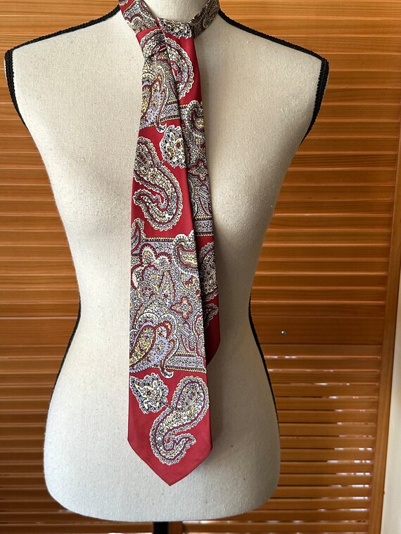 Gorgeous 40’s PAISLEY PRINT NECKTIE Vintage “Exot… - image 10