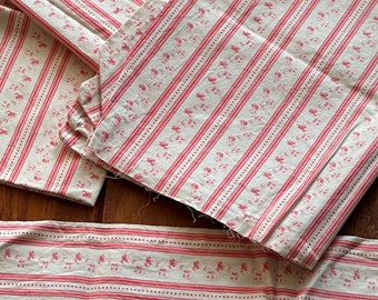 Pretty VINTAGE FEEDSACK TICKiNG Fabric PILLOWCASE Flowers Floral Cotton