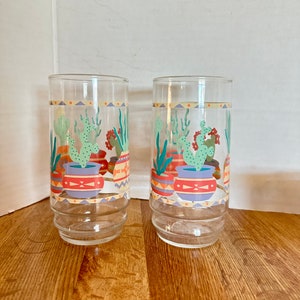 2 Vintage GLASSES CACTUS Saguaro DESERT Scene Glass Set Glasses Cocktail TumbleRs Southwest Southwestern Lemonade Glass