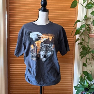 Vintage Eagle & Wolf Graphic Tee: Utah Souvenir T-Shirt