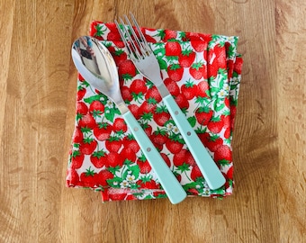 6 Vintage Strawberry Print NAPKINS: CUTE Kitchen Dining Decor