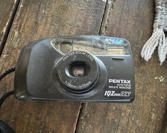 Vintage PENTAX Point & Shoot Compact 35mm IQZoom Film Camera
