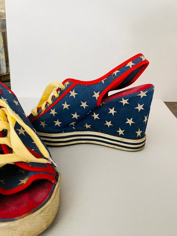 SaLE The COOLESt ViNTAGE 1970s STAR Print WEDGE H… - image 2