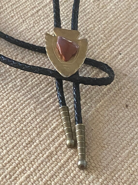 ViNTAGE ARROWHEAD BOLO TiE W Jasper LEATHER Cord - image 2