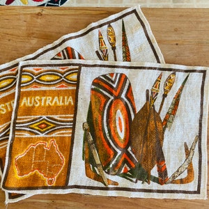 Pr Vintage LINEN AUSTRALIA Tea TOWEL Maori WaRRIOR Souvenir Warrior Shields Kitchen Dish Cloths Aboriginal Designs Set Of 2 Aussie Designs