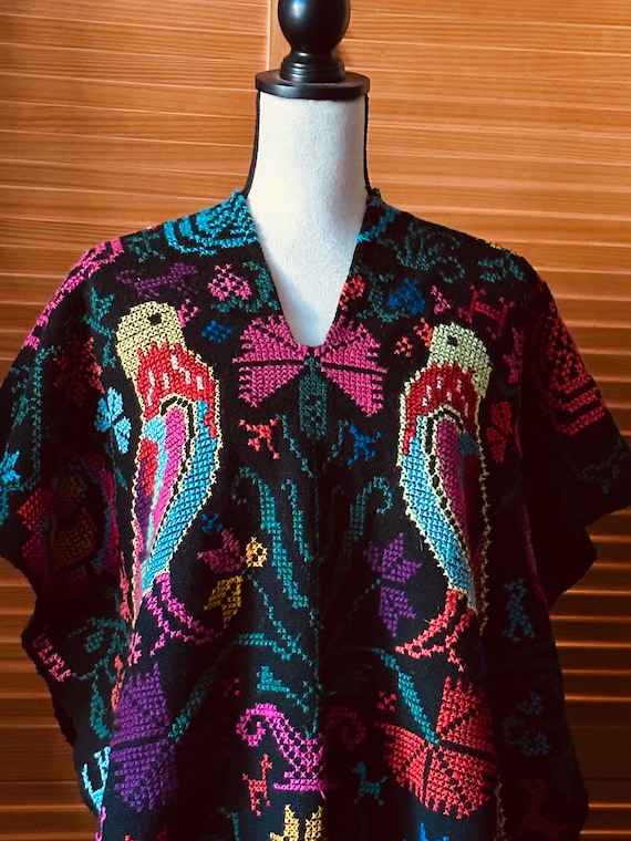 SeVENTIES PONCHO Gorgeous MEXICAN EMBROIDERED Vin… - image 5