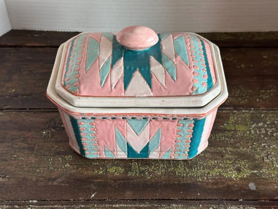 Antique Famille Rose Tea Caddy: Chinese Porcelain Lidded Box