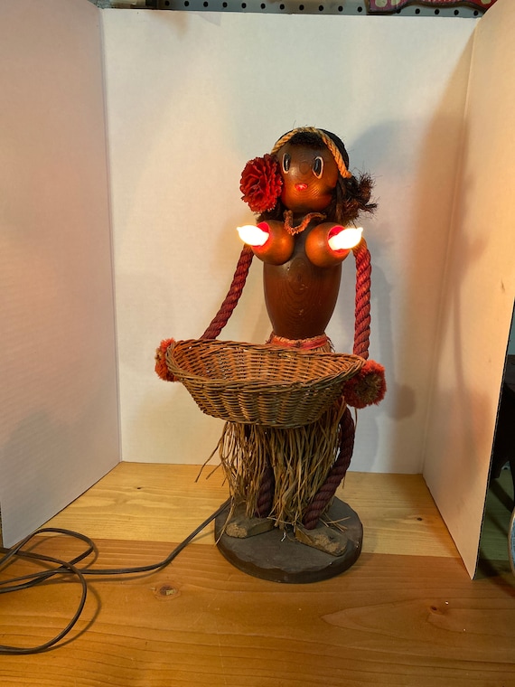 HULA GIRL Lamp W Light up Boobs Hawaiian Table WW11 Risque Naughty Novelty  Coconut Vintage Antique Lamp 