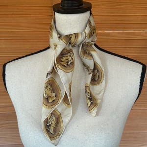 Foulard Soie Vintage SALTERIO Gemini - 65x68 Cm - Motif Rouge Et Noir - Occasion