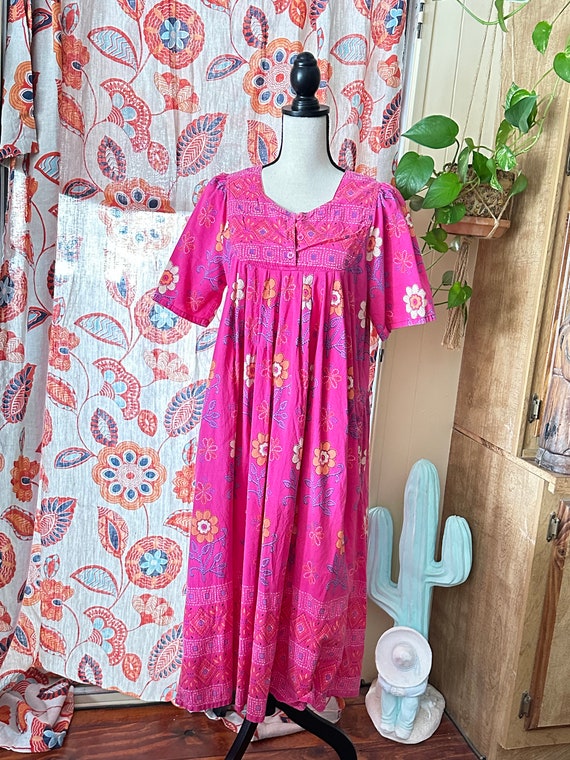 SWeeT CoTTON Vintage 80s HoT PiNK FLORAL KAFTAN D… - image 2