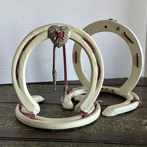 ViNTAGE 1970s HORSESHOE BOOKENDS Or Shelf BrACKETS BooK Ends Knick Knack Cowgirl Cowboy Equestrian