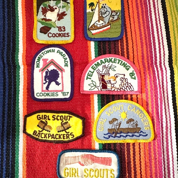 ViNTAGE INDIVIDUAL PATCHEs GiRL SCoUTS NOVELTY Patch Sold Separately