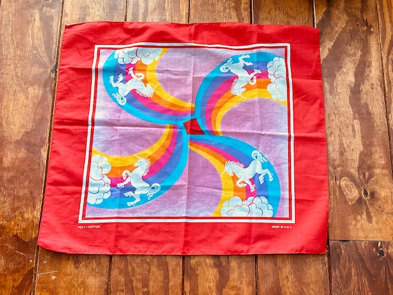 1980s ViNTAGE UNICORN & RAiNBOWS BANDANA Fantasy Neckerchief